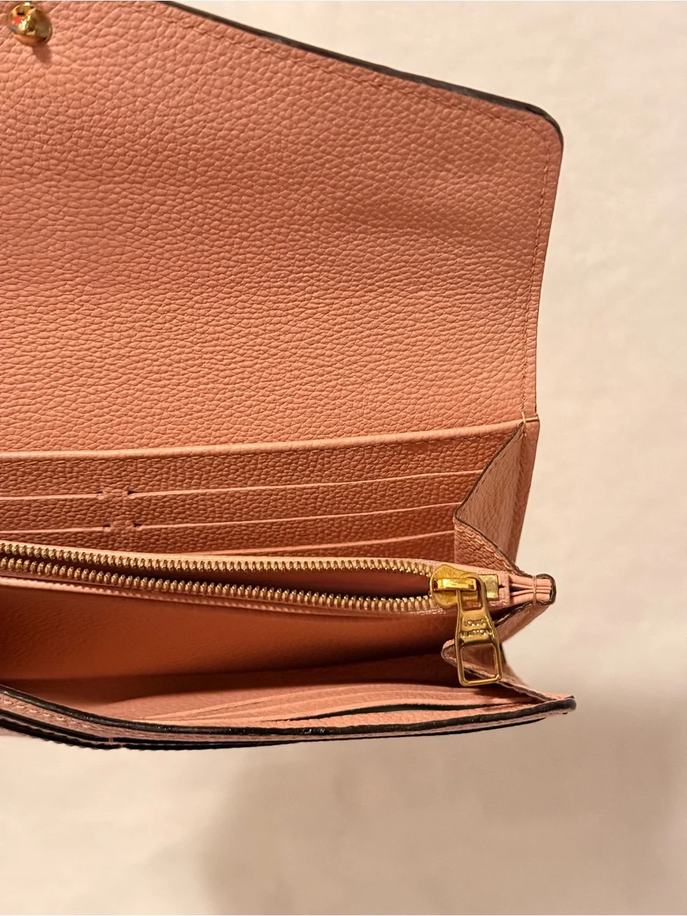 Louis Vuitton Monogram Empreinte Sarah Wallet NM Rose Ballerine/ Poudre CA0147